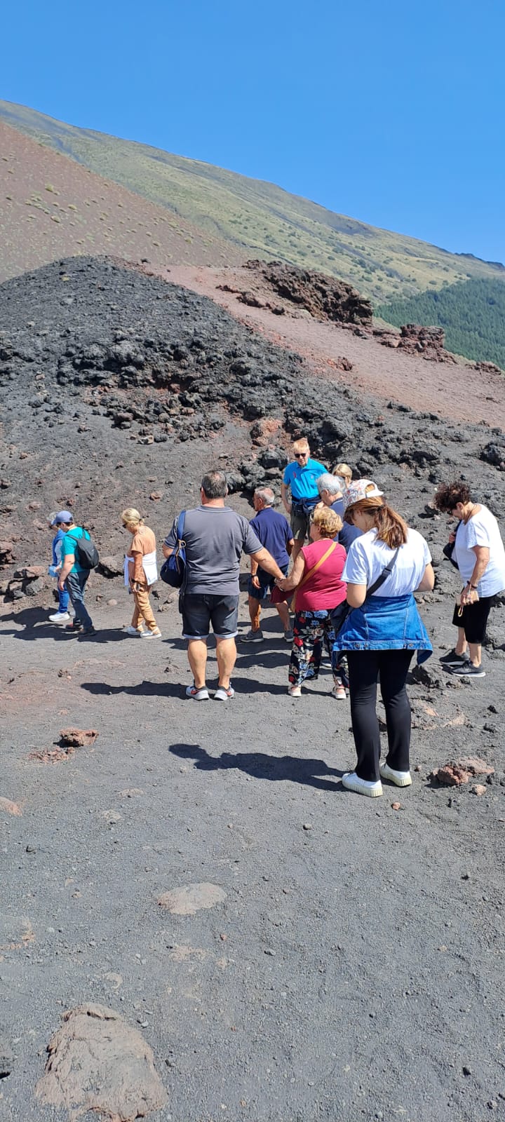 Escursionisti sull'Etna